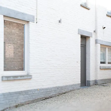 Vakantiewoning 8 *